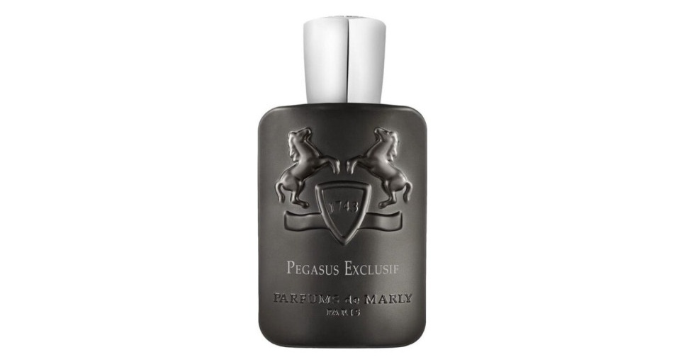 Parfums de marly layton. Parfums de Marly Layton Парфюм. Oajan Parfums de Marly оригинал. Parfums de Marly логотип. De Marly на белом фоне.